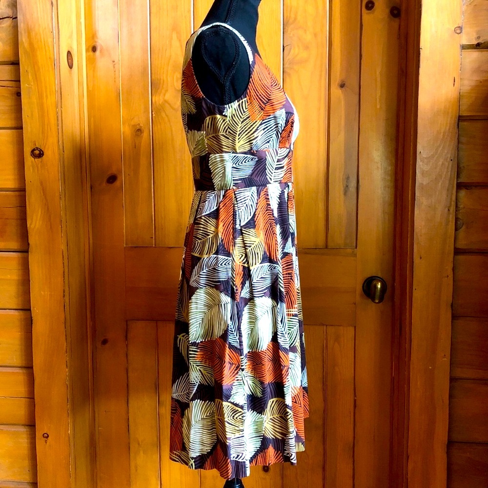 LONDON TIMES Sleeveless V-neck Dress (2) - Picture 3 of 17